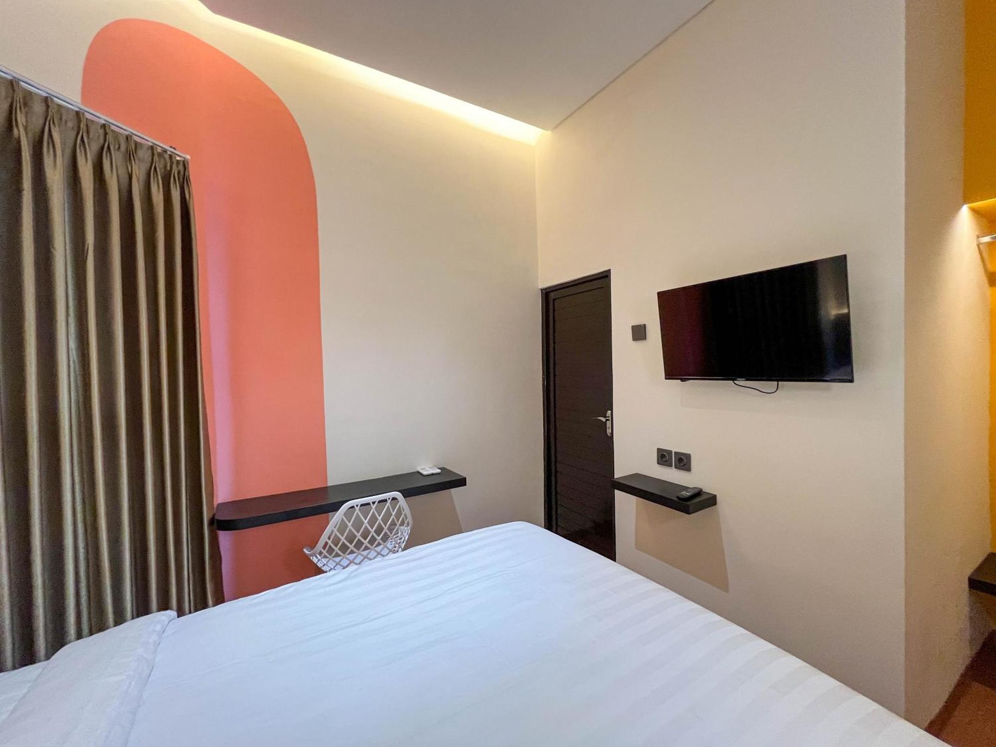 Hotel Sans Premiere Majapahit