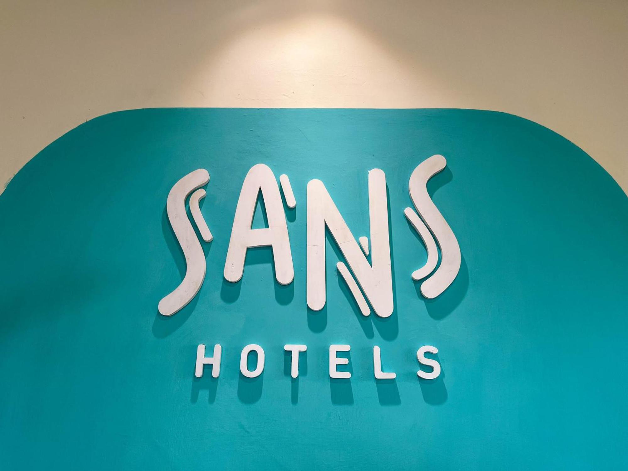 Sans Premiere Majapahit Hotel 3*